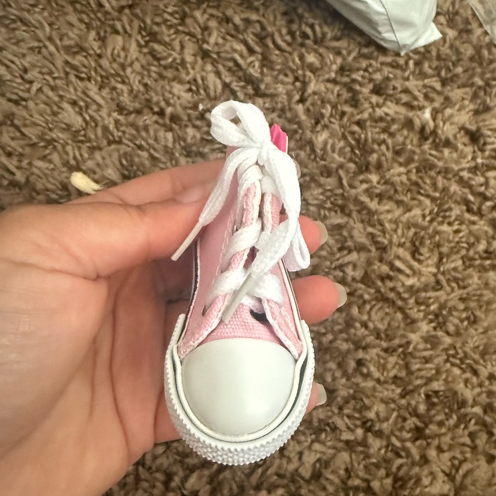 Labubu Sneaker Shoe Keychain, Pink Color - Picture 3 of 6